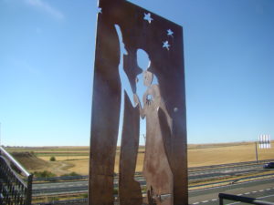 Frómista metal pilgrim silhouette Camino de Santiago
